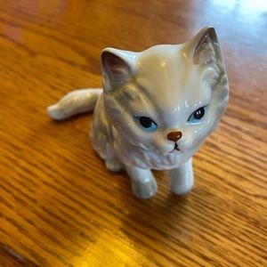 VTG Lefton Blue Eyed Grey Tip Persian Porcelain Cat Figurine